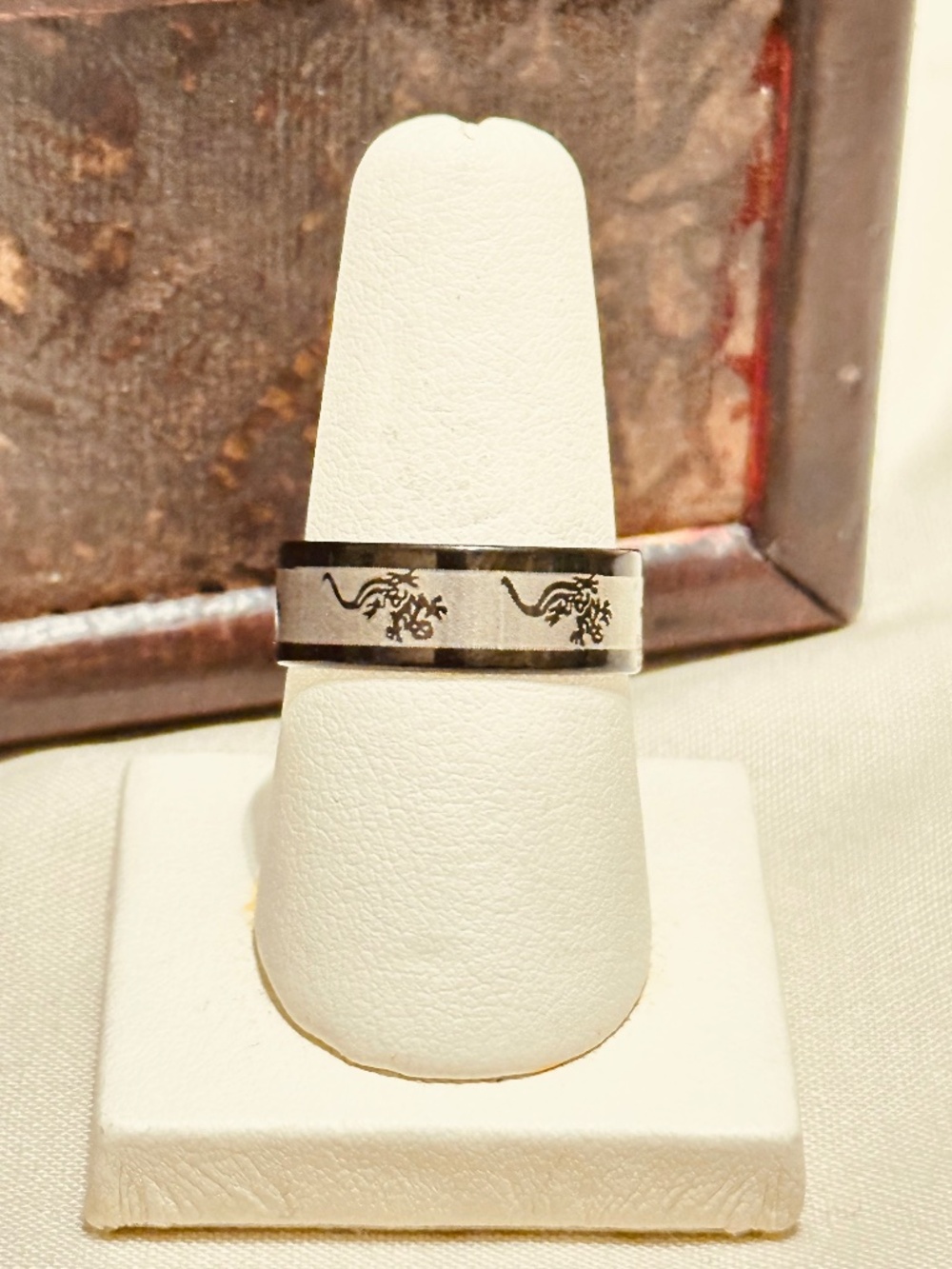 Lizard Iguana Black Silver Tone Band Ring Size 9 Mens Womens Unisex NWT Reptile